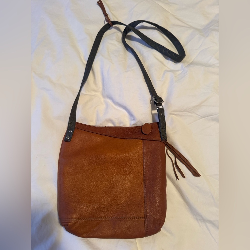Santa Cruz handmade Fiddlebug Leather Crossbody Bag
